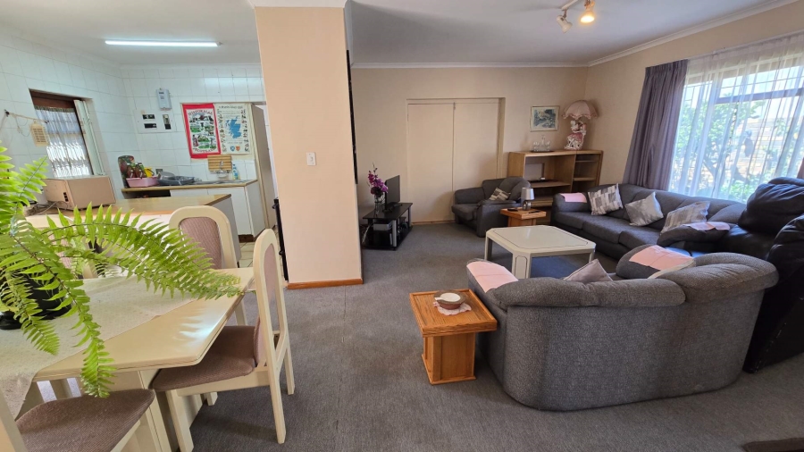 4 Bedroom Property for Sale in Wellway Park Western Cape